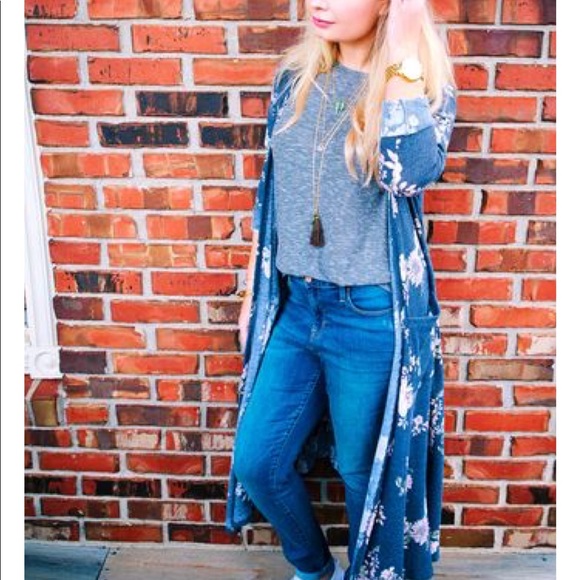 LulaRoe Sarah Cardigan. Heathered Blue - Picture 7 of 7